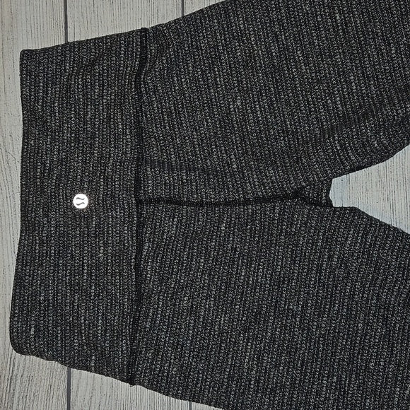 Lululemon Women's Wunder Under Pants III Black and White Size 6 - Picture 7 of 10